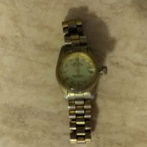 Fabulous fakes gold watch